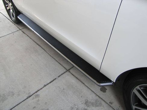 Used 2022 Ford Expedition XLT RWD image 29