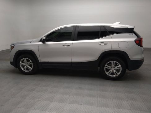Used 2022 GMC Terrain SLE AWD/4WD image 3
