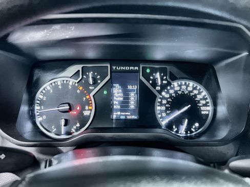 Used 2025 Toyota Tundra SR5 w/ SR5 Convenience Package AWD/4WD image 18