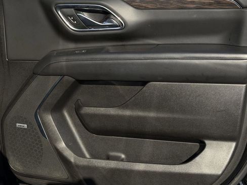 Used 2021 Chevrolet Tahoe Z71 w/ Luxury Package image 23