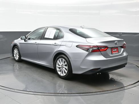 Used 2023 Toyota Camry LE FWD image 4