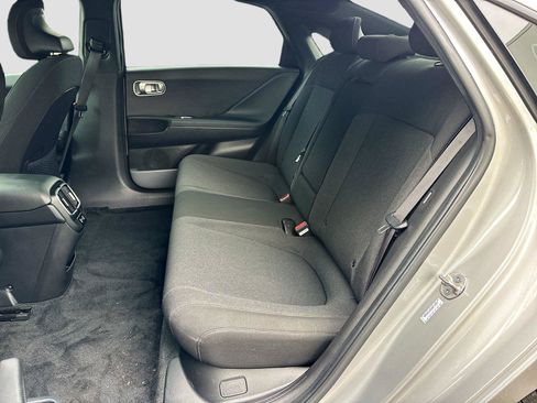 Used 2024 Hyundai Ioniq 6 SE RWD image 25
