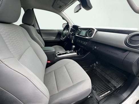 Used 2019 Toyota Tacoma SR5 image 25