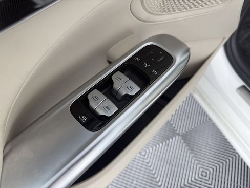 Certified 2024 Mercedes-Benz C 300 4MATIC Sedan image 17