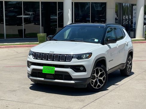 Used 2025 Jeep Compass Limited AWD/4WD image 10