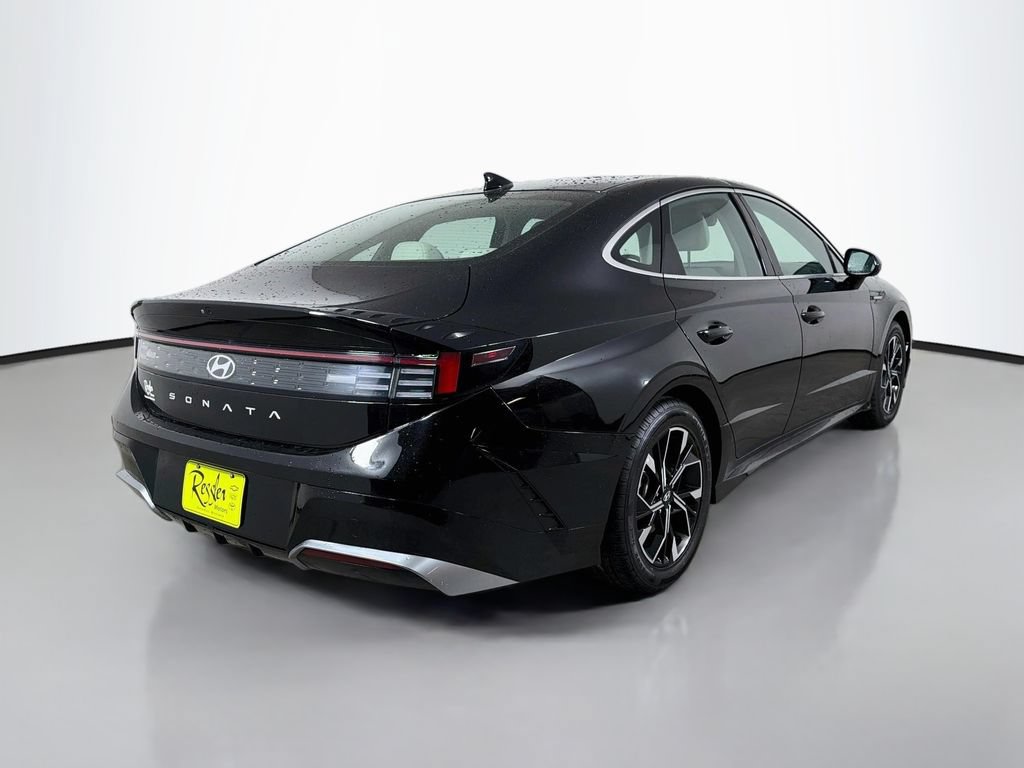Used 2024 Hyundai Sonata SEL FWD image 6