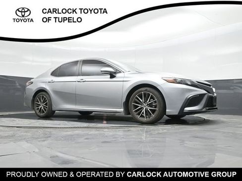 Used 2024 Toyota Camry SE image 37