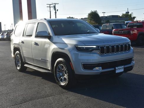 Used 2022 Jeep Wagoneer Series I RWD image 3