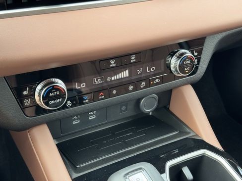 New 2025 Mitsubishi Outlander SEL image 28