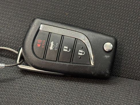 Used 2025 Toyota Corolla LE FWD image 20