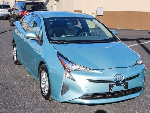 Used 2017 Toyota Prius Two w/ Carpet Mat Package image 3