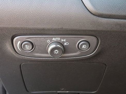 Used 2023 Buick Encore GX Select AWD/4WD image 38
