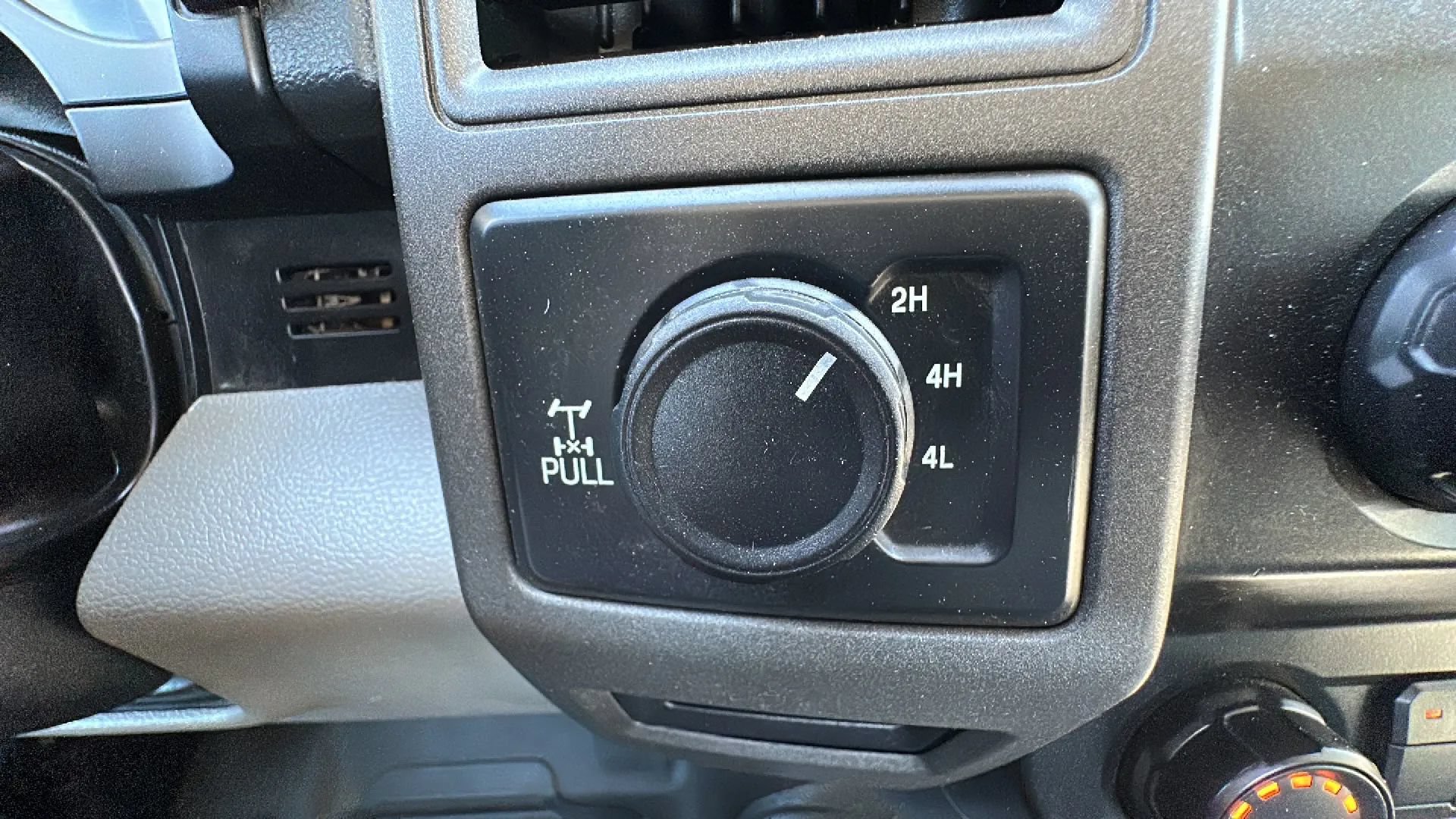 Used 2020 Ford F250 XL w/ Power Equipment Group AWD/4WD image 12