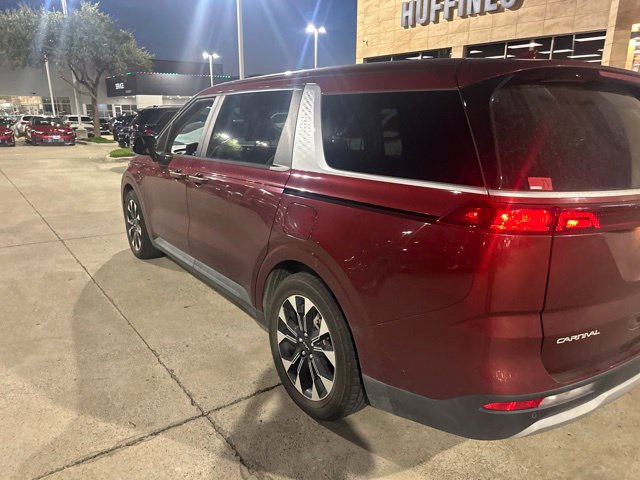 Certified 2024 Kia Carnival EX FWD image 3