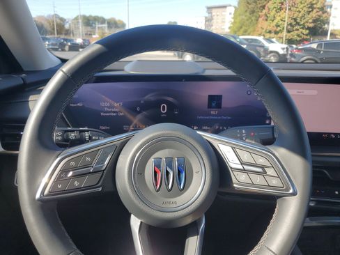 New 2025 Buick Envision Avenir image 20