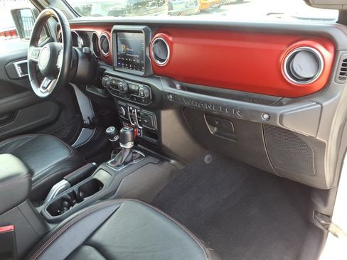 Used 2022 Jeep Wrangler Unlimited Rubicon AWD/4WD image 11