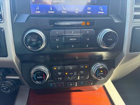 Used 2021 Ford F350 King Ranch w/ King Ranch Ultimate Package AWD/4WD image 34