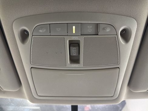 Used 2015 Nissan Rogue SL w/ SL Premium Package image 24