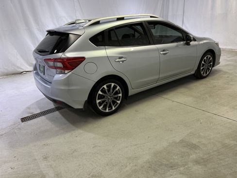 Used 2020 Subaru Impreza 2.0i Limited w/ Popular Package #2 AWD/4WD image 11