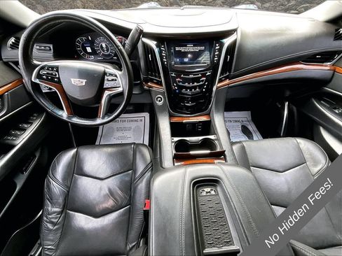 Used 2017 Cadillac Escalade Luxury AWD/4WD image 12
