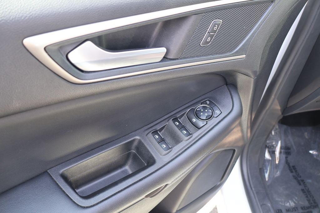 Used 2024 Ford Edge SEL AWD/4WD image 8