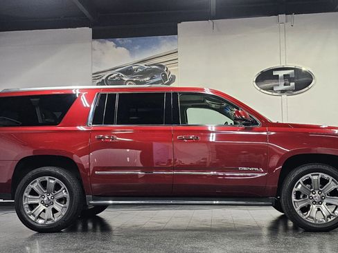 Used 2016 GMC Yukon XL Denali w/ Open Road Package RWD image 4