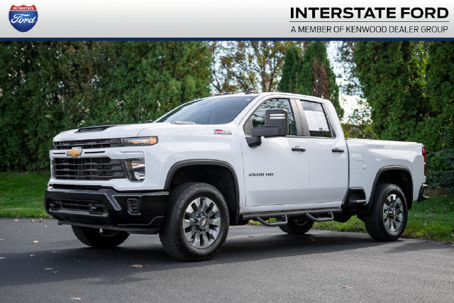 Used 2024 Chevrolet Silverado 2500 Custom w/ Custom Value Package AWD/4WD image 1