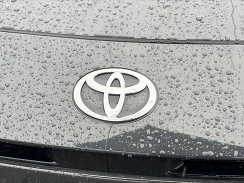 Certified 2025 Toyota Camry SE w/ Convenience Package image 10