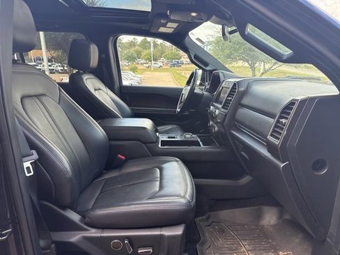 Used 2021 Ford Expedition Max Limited image 10