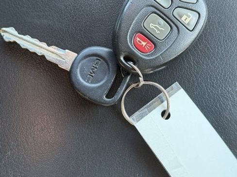 Used 2012 GMC Acadia Denali image 10