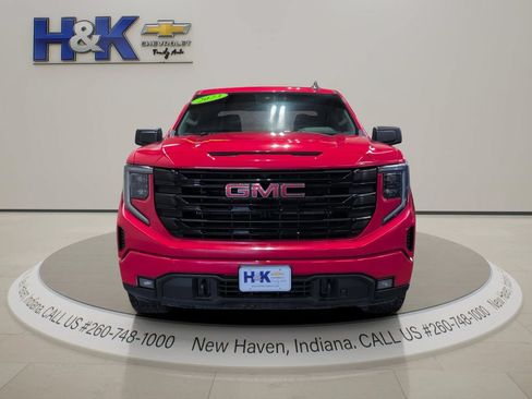 Used 2023 GMC Sierra 1500 Elevation w/ X31 Off-Road Package AWD/4WD image 2