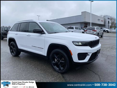 Certified 2023 Jeep Grand Cherokee Altitude image 1