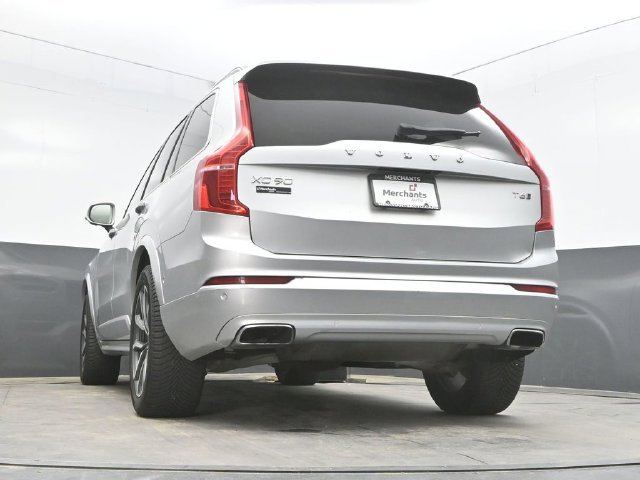 Used 2018 Volvo XC90 T6 Momentum w/ Convenience Package AWD/4WD image 46