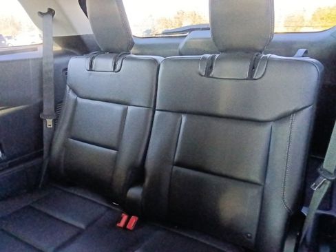 Used 2024 Ford Explorer XLT w/ Equipment Group 202A image 28