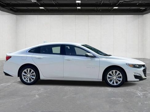 Used 2023 Chevrolet Malibu LT w/ Driver Confidence Package FWD image 4