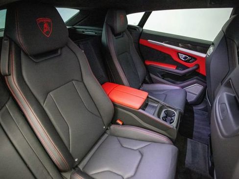 Used 2022 Lamborghini Urus image 27