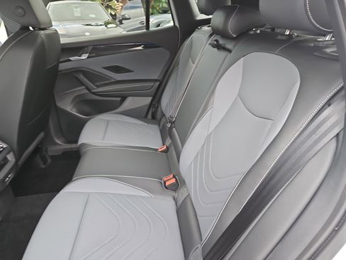 New 2026 Volkswagen Tiguan SE R-Line image 11