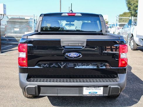 New 2025 Ford Maverick XL image 7