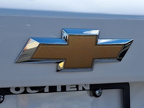 Used 2025 Chevrolet Trax LS image 29