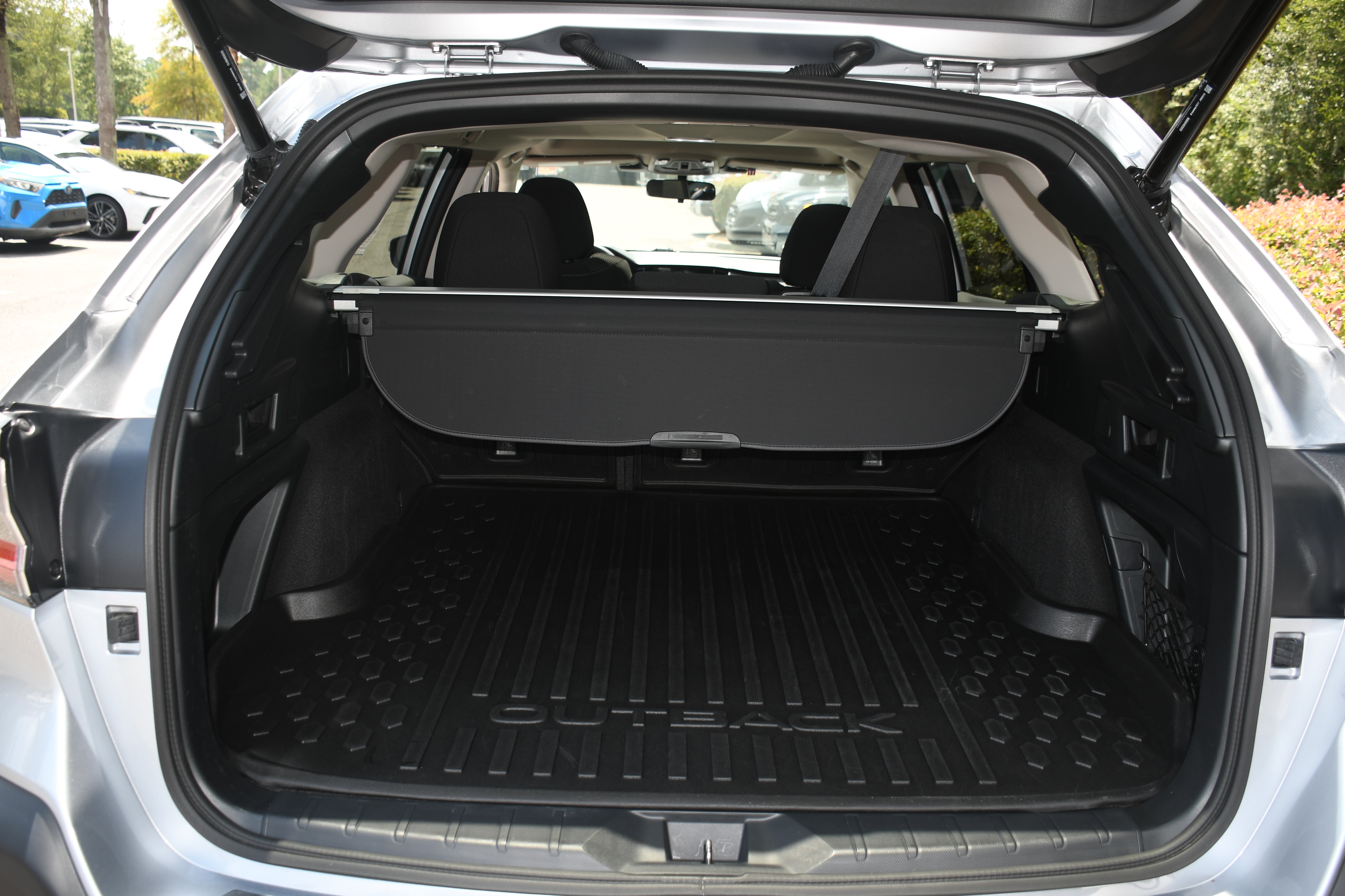Used 2025 Subaru Outback Premium AWD/4WD image 18