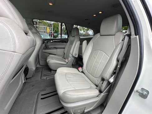 Used 2014 Buick Enclave Leather FWD image 22