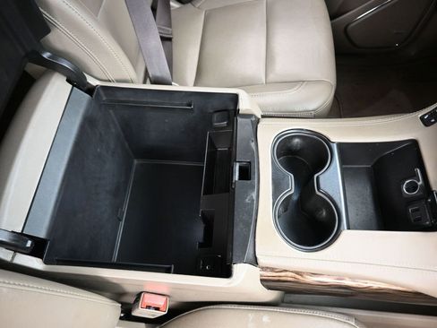 Used 2019 GMC Yukon SLT image 39