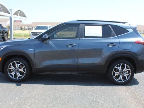 Used 2022 Kia Seltos EX AWD/4WD image 7