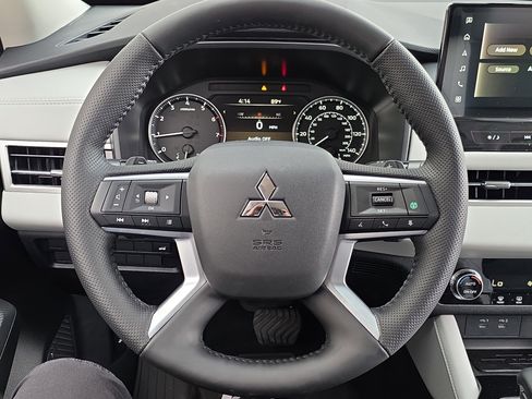 New 2026 Mitsubishi Outlander SE FWD image 14