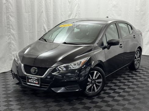 Used 2021 Nissan Versa SV image 2