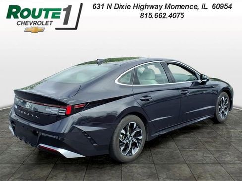 Used 2025 Hyundai Sonata SEL FWD image 4
