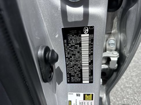 Used 2025 Toyota Corolla SE FWD image 58