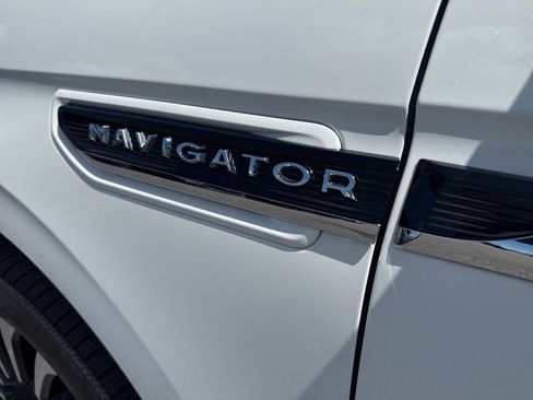 Used 2023 Lincoln Navigator Black Label AWD/4WD image 12
