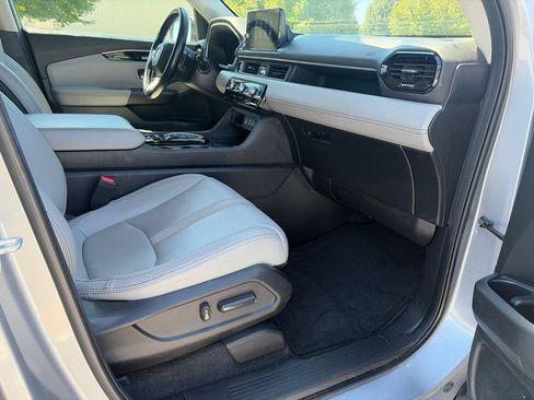 Used 2023 Honda Pilot EX-L image 15