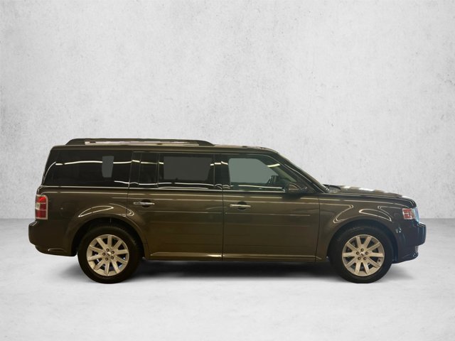 Used 2011 Ford Flex SEL w/ Rapid Spec Order Code FWD image 4